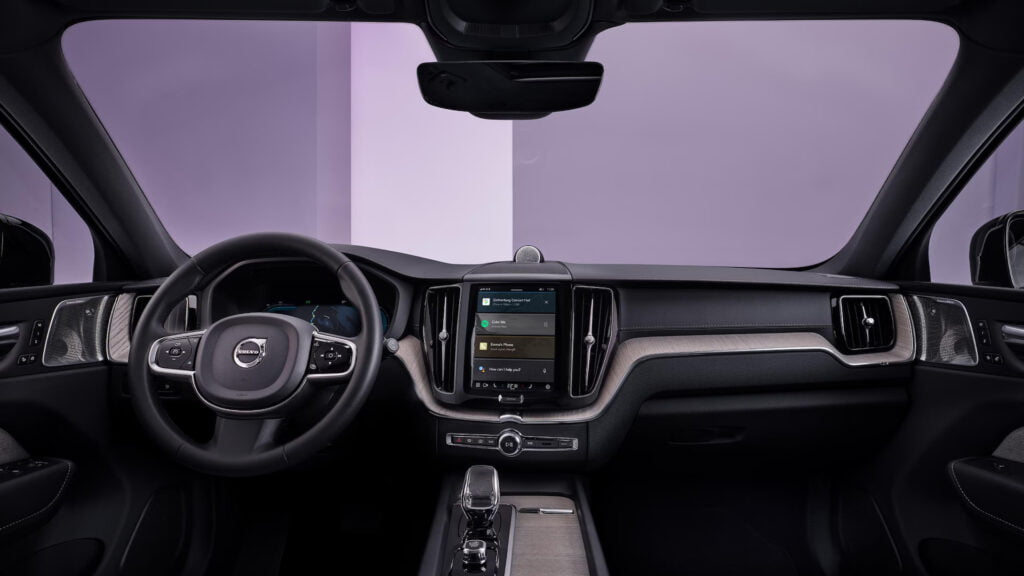 xc60-hybrid-gallery-1-16x9