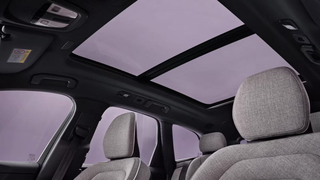 xc60-hybrid-gallery-4-16x9